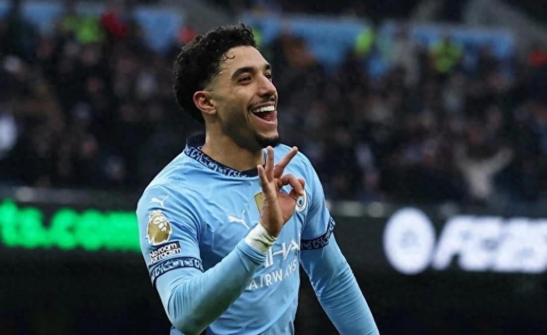 米兰体育-曼城新援首秀献上助攻，帮助球队稳住领先优势(曼城新援首秀献上助攻,帮助球队稳住领先优势的是谁)