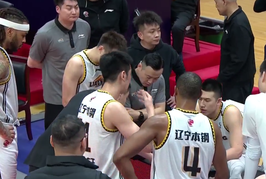 爱尔兰队奋勇争先，冲顶晋级榜首目标的简单介绍