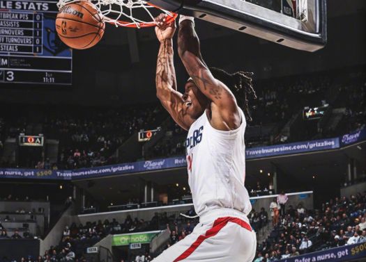 包含聖佩德罗赶在一战，豪取关键三分的词条